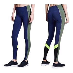 Victoria's Secret Sport Knockout Navy Leggings Size Small